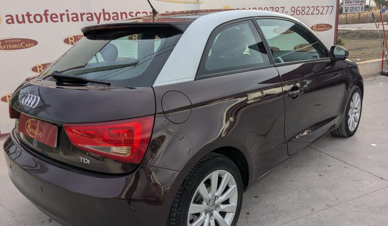 AUDI A1 1.6TDI 90CV STRONIC AMBITION lleno