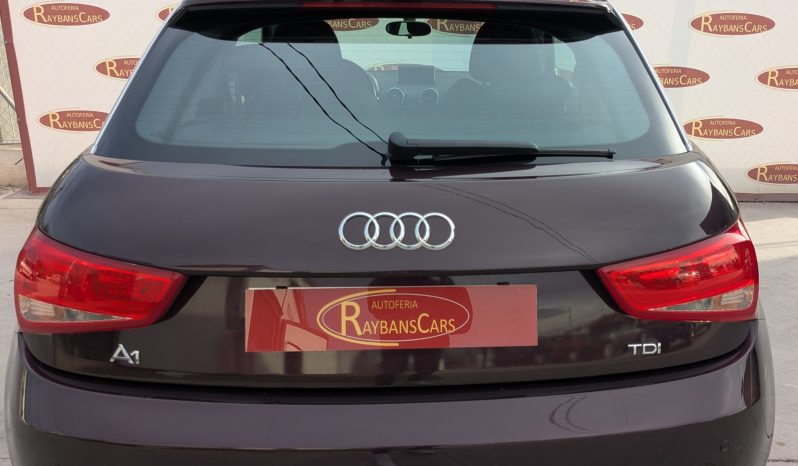 AUDI A1 1.6TDI 90CV STRONIC AMBITION lleno