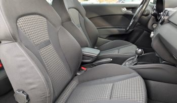 AUDI A1 1.6TDI 90CV STRONIC AMBITION lleno