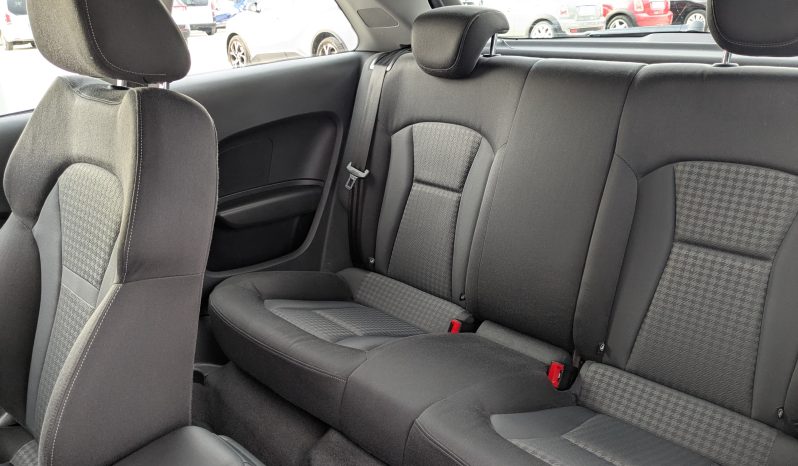 AUDI A1 1.6TDI 90CV STRONIC AMBITION lleno
