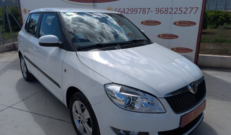 SKODA FABIA 1.2 URBAN 69CV 5P lleno